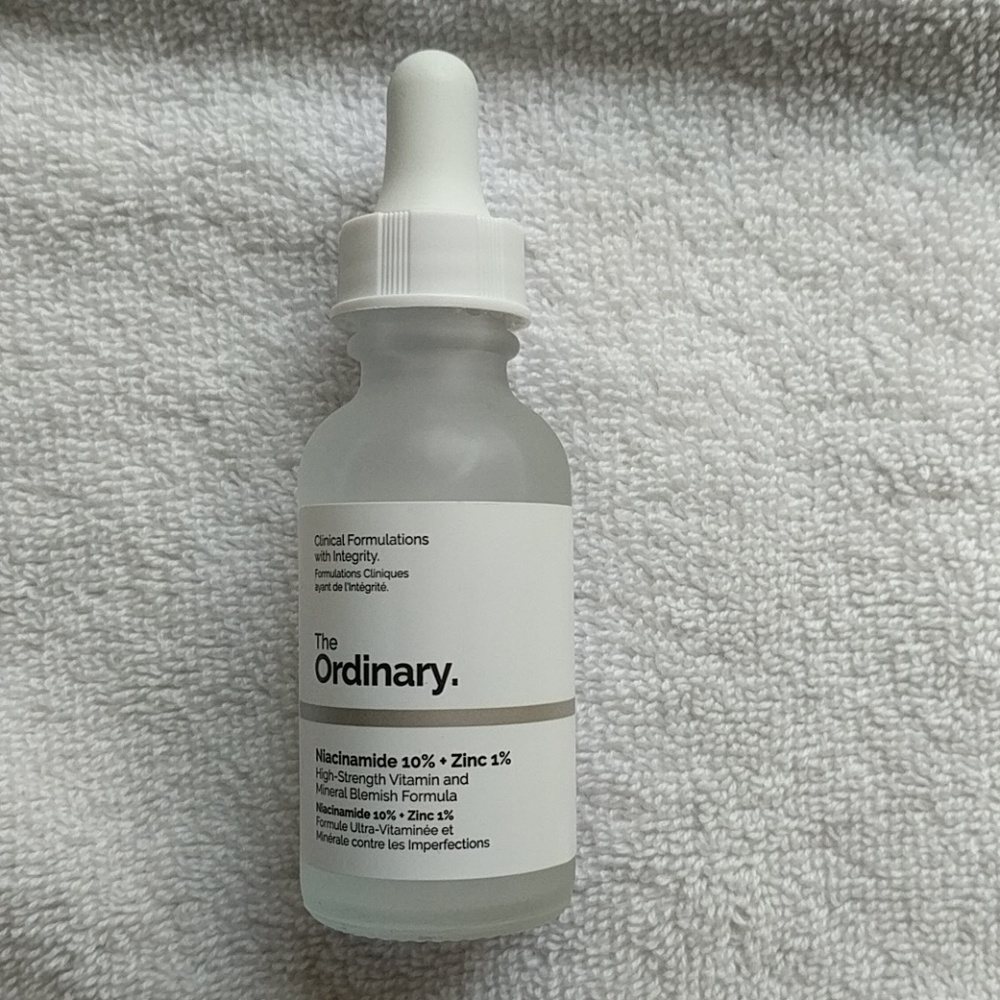 The ordinary niacinamide and zinc blemish serum